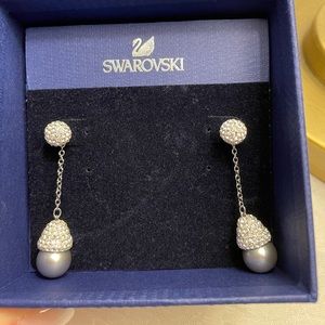 Swarovski drop pearl earrings